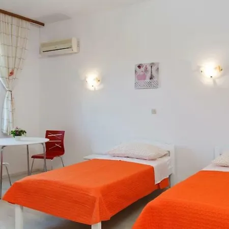 Apartman Knez شقة *